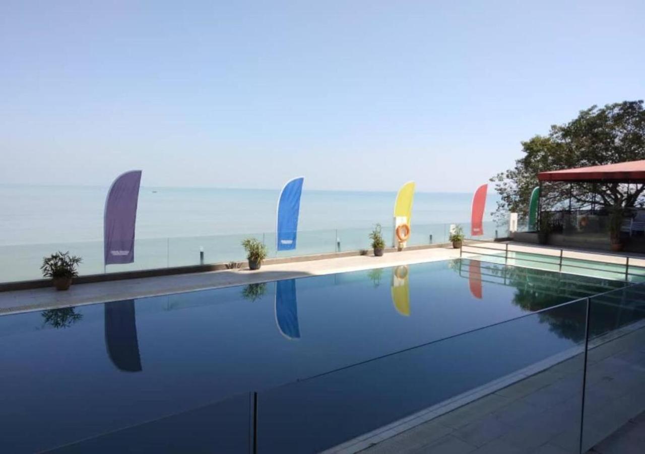 Hotel Sentral Seaview @ ​Beachfront Tanjung Bungah  Ngoại thất bức ảnh