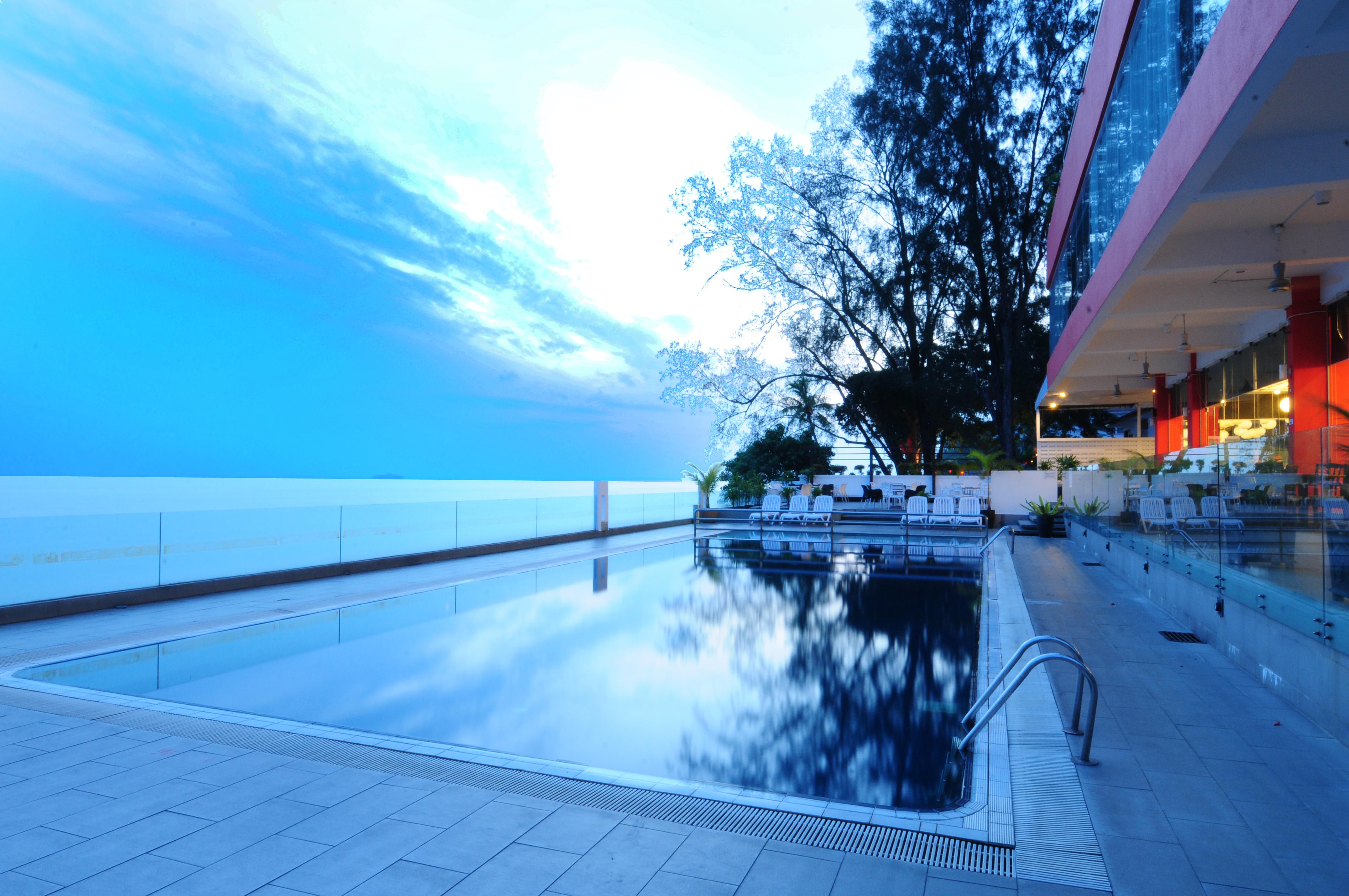 Hotel Sentral Seaview @ ​Beachfront Tanjung Bungah  Ngoại thất bức ảnh