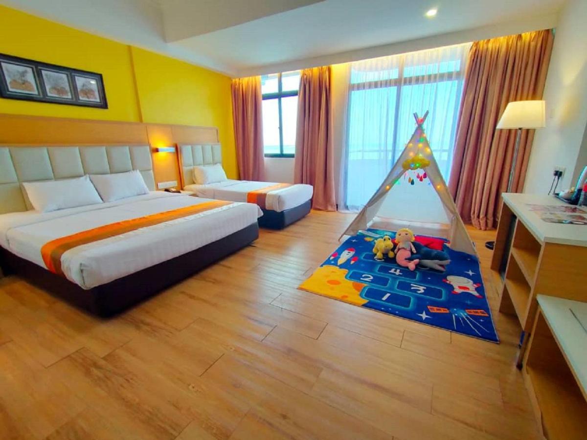 Hotel Sentral Seaview @ ​Beachfront Tanjung Bungah  Ngoại thất bức ảnh