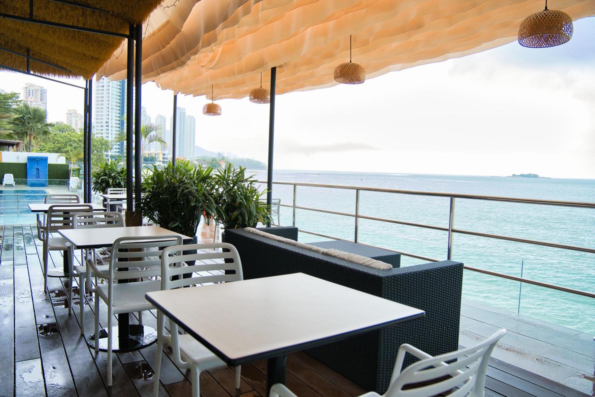 Hotel Sentral Seaview @ ​Beachfront Tanjung Bungah  Ngoại thất bức ảnh