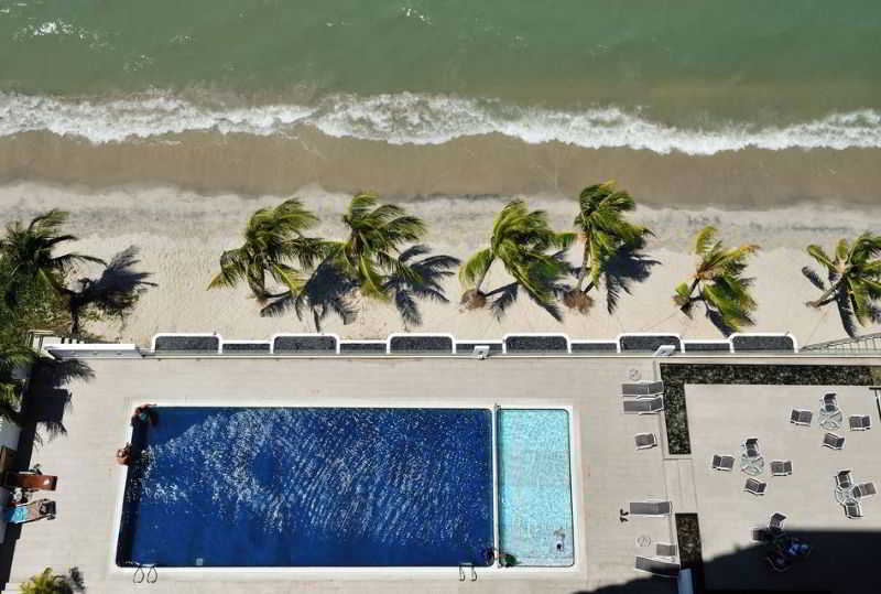 Hotel Sentral Seaview @ ​Beachfront Tanjung Bungah  Ngoại thất bức ảnh