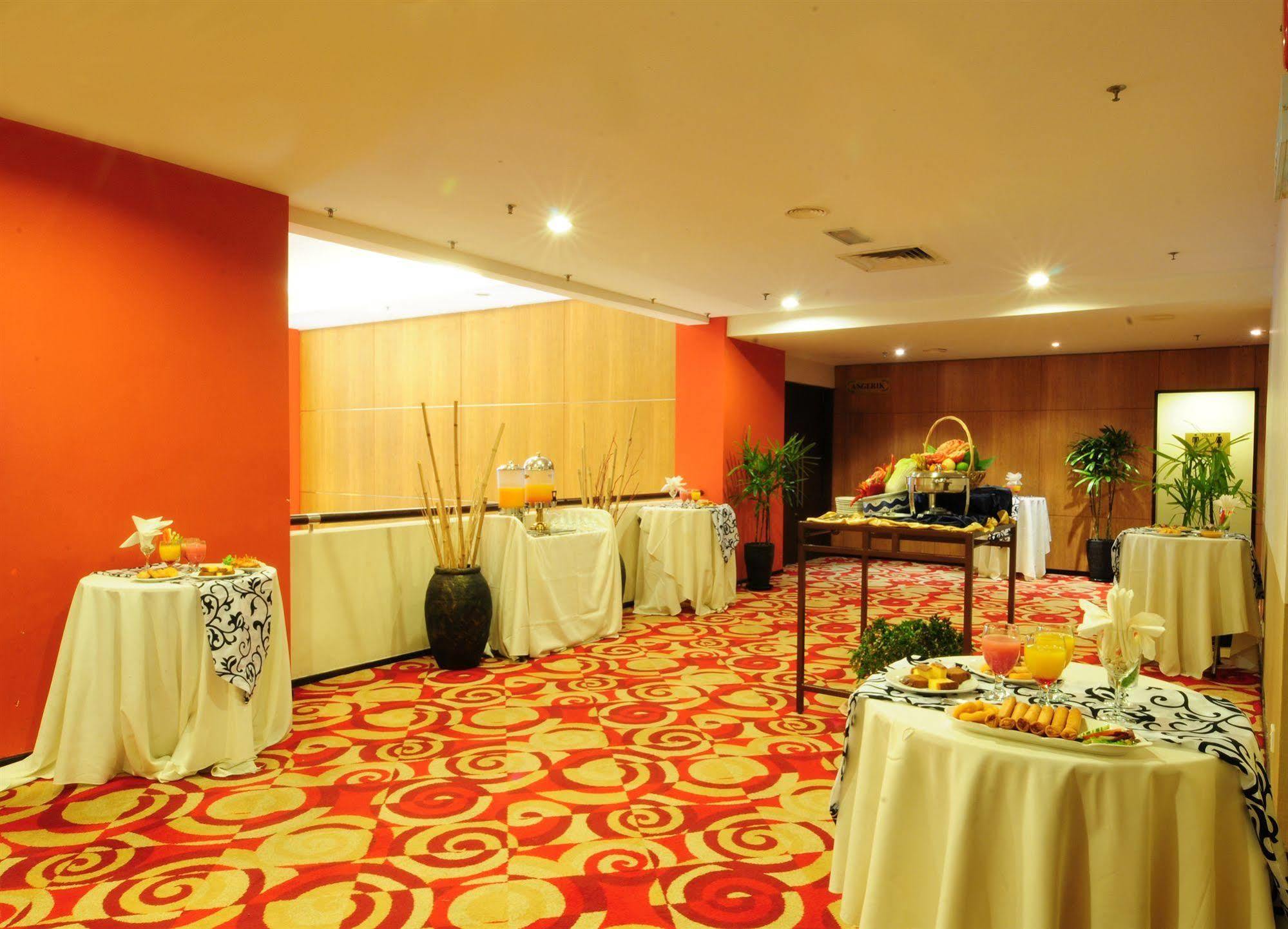 Hotel Sentral Seaview @ ​Beachfront Tanjung Bungah  Ngoại thất bức ảnh